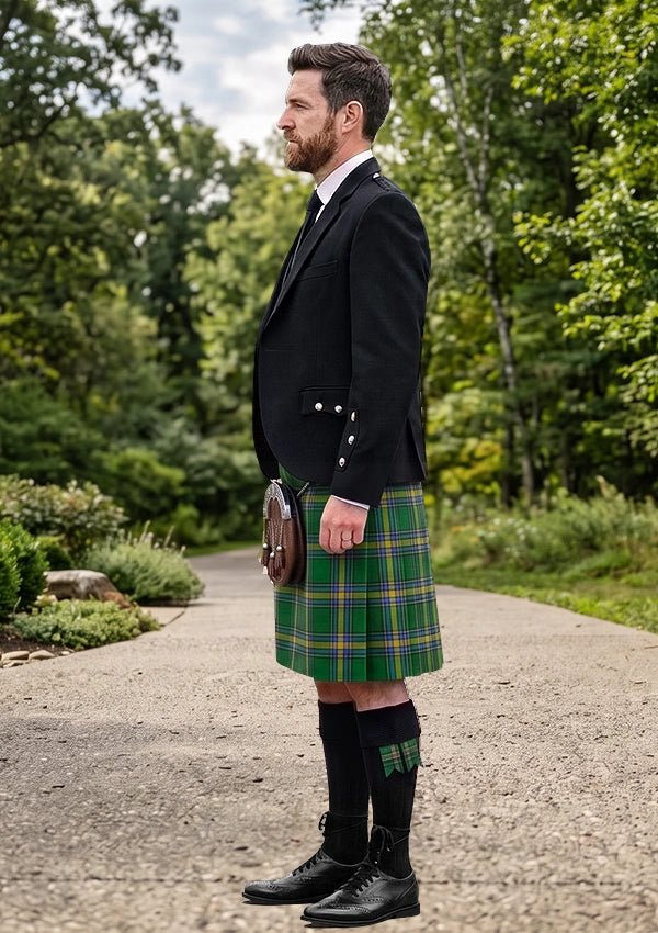 Traditional_Alberta_Tartan_2055_Kilt_and_Argyle_Jacket_Kilt_Outfit_left_image
