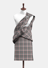 Traditional_Balmoral_tartan_1300_Great_Kilt_front_image
