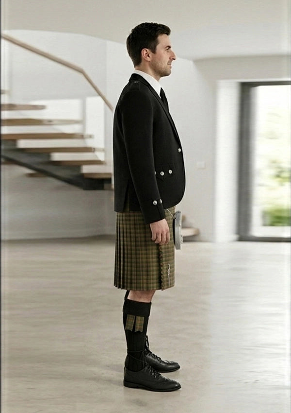 Traditional_Braveheart_tartan_7025_Kilt_and_Argyle_Jacket_Kilt_Outfit_right_image