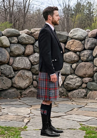 Traditional_County_Louth_Irish_Tartan_Kilt_and_Argyle_Jacket_Kilt_Outfit_right_image