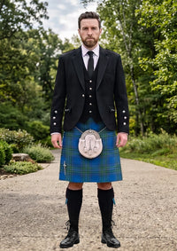 Traditional_Dallas_Tartan_4652_Kilt_and_Argyle_Jacket_Kilt_Outfit_front_image