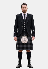 Traditional_Dark_Grey_Highlander_Tartan_Kilt_and_Argyle_Jacket_Kilt_Outfits_front_image