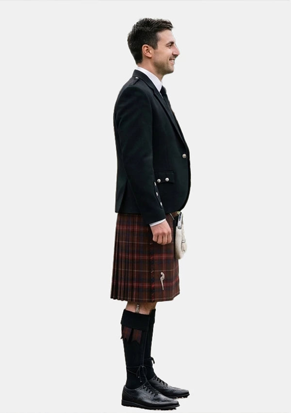 Traditional_Griffiths_of_Wales_tartan_5733_Kilt_and_Argyle_Jacket_Kilt_Outfits_right_image