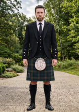Traditional_Gunn_Modern_Tartan_Kilt_and_Argyle_Jacket_Kilt_Outfit_front_image