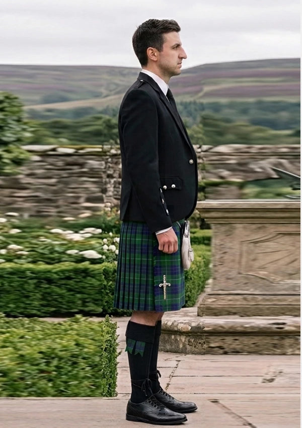 Traditional_Hamilton_Green_Hunting_Tartan_139_Kilt_and_Argyle_Jacket_Kilt_Outfit_right_image