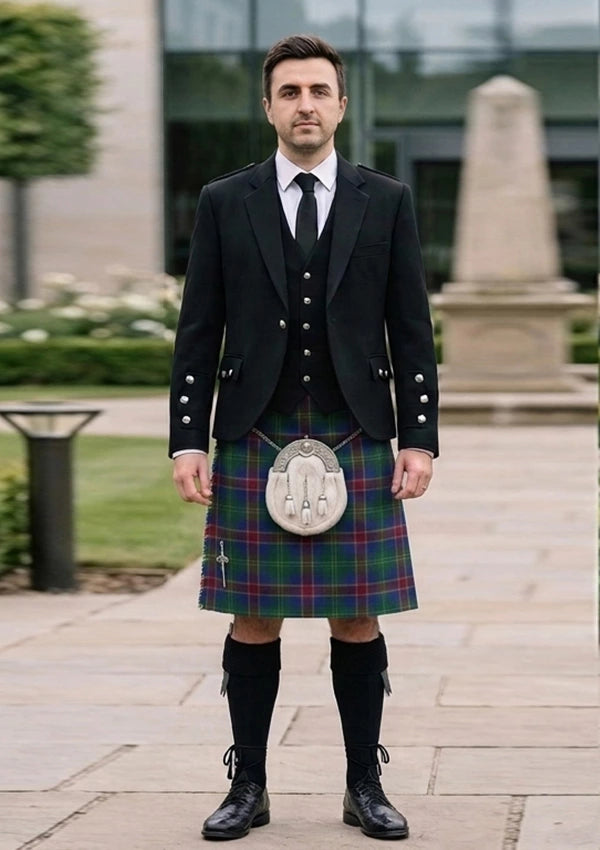 Traditional_Hart_of_Scotland_Tartan_Kilt_and_Argyle_Jacket_Kilt_Outfit_front_image