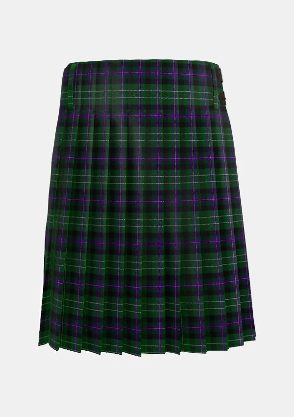 Traditional_Hibernian_Football_Club_2559_back_image_with_pleated_design_and_adjustable_buckles_for_men