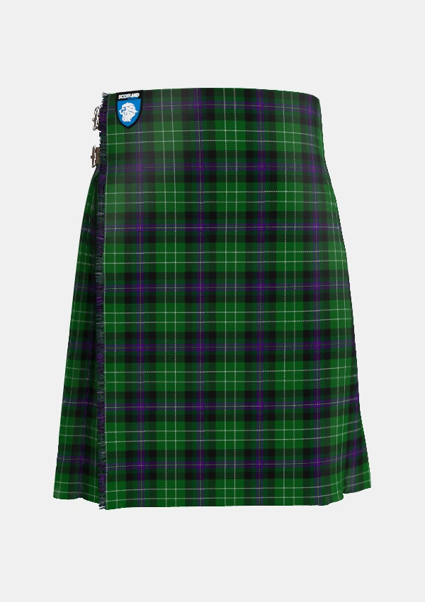 Traditional_Hibs_tartan_front_image_with_pleated_design_and_adjustable_buckles_for_men