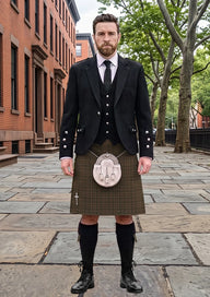 Traditional_Howells_Tartan_3111_Kilt_and_Argyle_Jacket_Kilt_Outfit_front_image