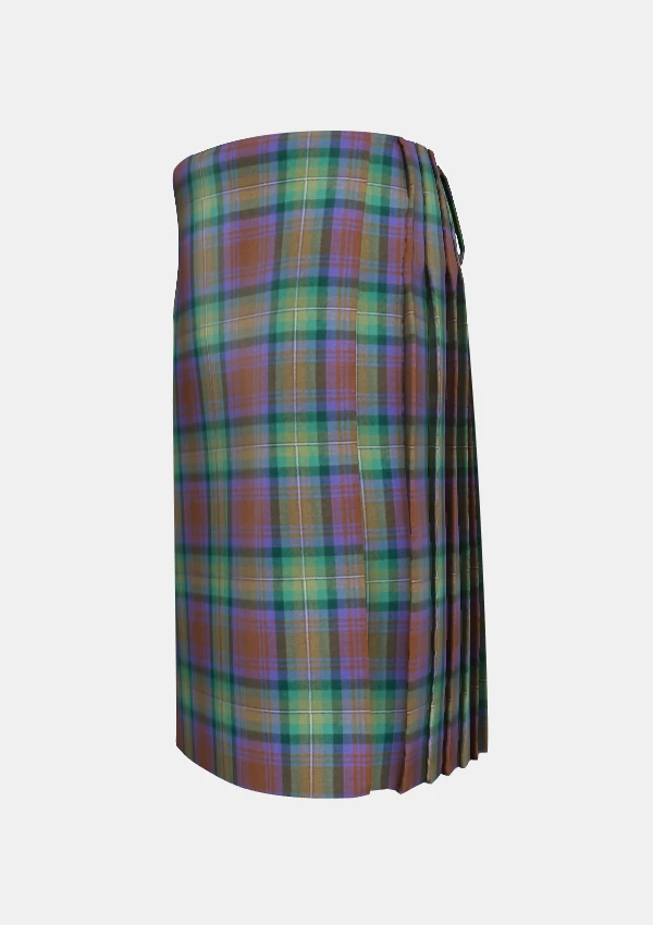 Traditional_Isle_of_Skye_tartan_left_image_with_pleated_design_and_adjustable_buckles_for_men
