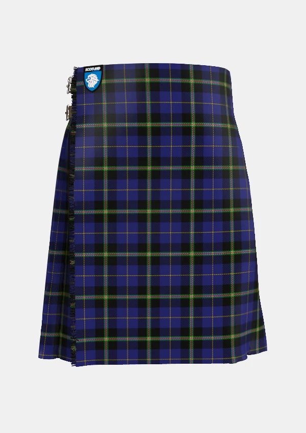 Traditional_Italian_National_tartan_front_image_with_pleated_design_and_adjustable_buckles_for_men