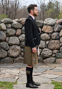 Traditional_Johnstone_Weathered_Tartan_Kilt_and_Argyle_Jacket_Kilt_Outfit_right_image
