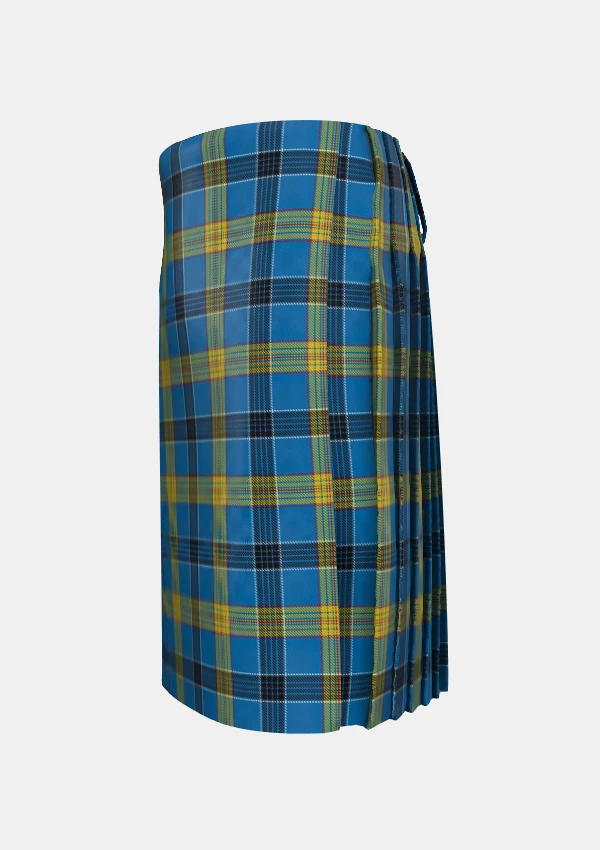 Traditional_Laing_Tartan_kilt_6096_left_image_with_pleated_design_and_adjustable_buckles_for_men