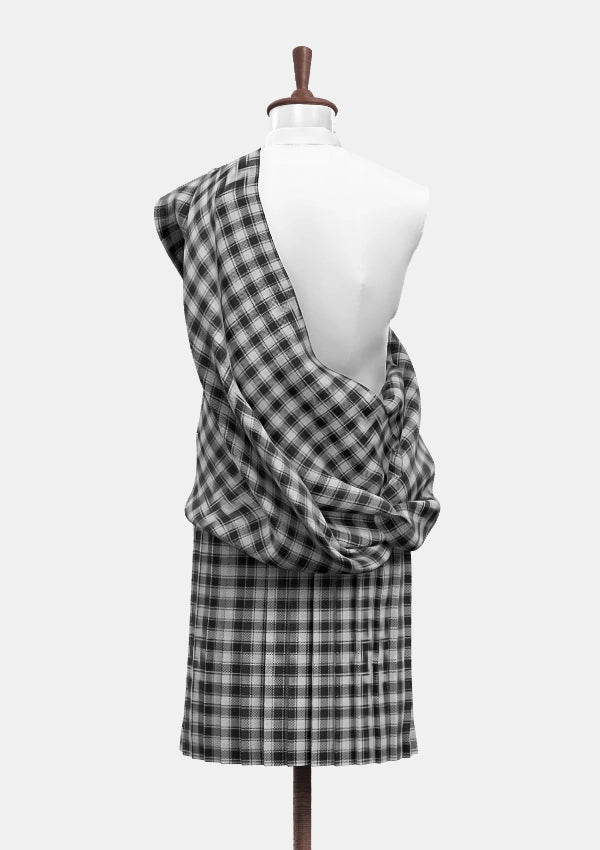 Traditional_MacPhee_Tartan_1252_Great_Kilt_back_image