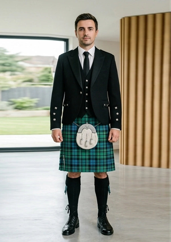 Traditional_Maccallum_tartan_767_Kilt_and_Argyle_Jacket_Kilt_Outfit_front_image