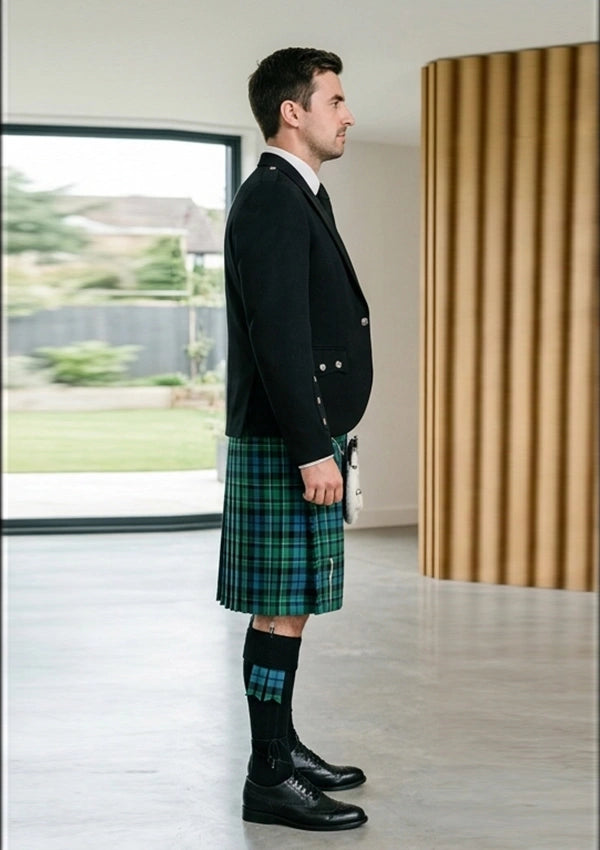 Traditional_Maccallum_tartan_767_Kilt_and_Argyle_Jacket_Kilt_Outfit_right_image