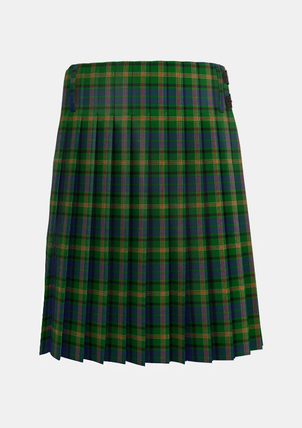 Traditional_Maitland_Chief_tartan_back_image_with_pleated_design_and_adjustable_buckles_for_men