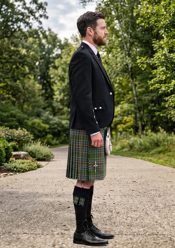 Traditional_Massey_Tartan_6631_Kilt_and_Argyle_Jacket_Kilt_Outfit_right_image