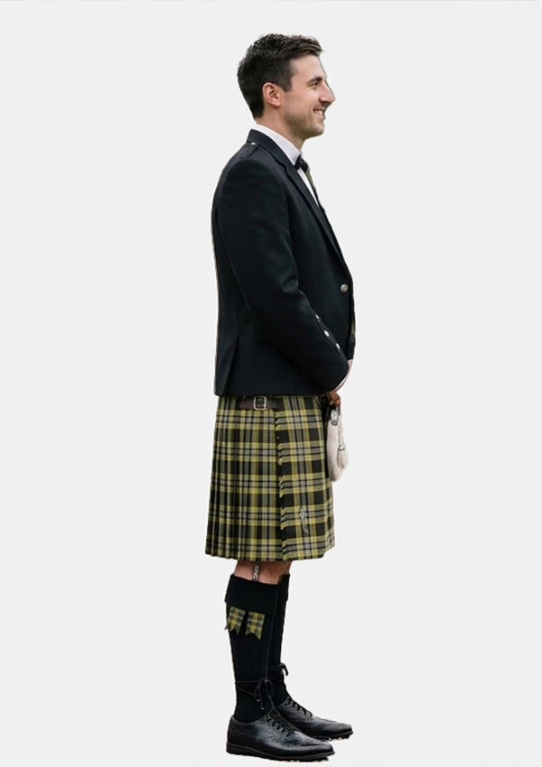 Traditional_McIntyre_Collegium_tartan_12730_Kilt_and_Argyle_Jacket_Kilt_Outfits_right_image