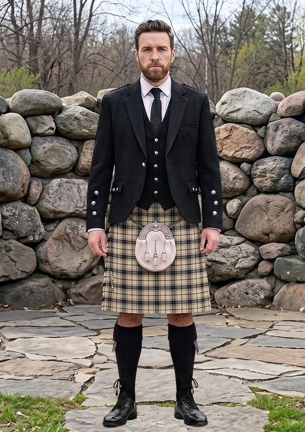 Traditional_New_Forest_Winter_Tartan_Kilt_and_Argyle_Jacket_Kilt_Outfit_front_image