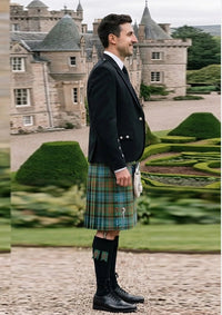Traditional_Paisley_tartan_640_Kilt_and_Argyle_Jacket_Kilt_Outfit_right_image