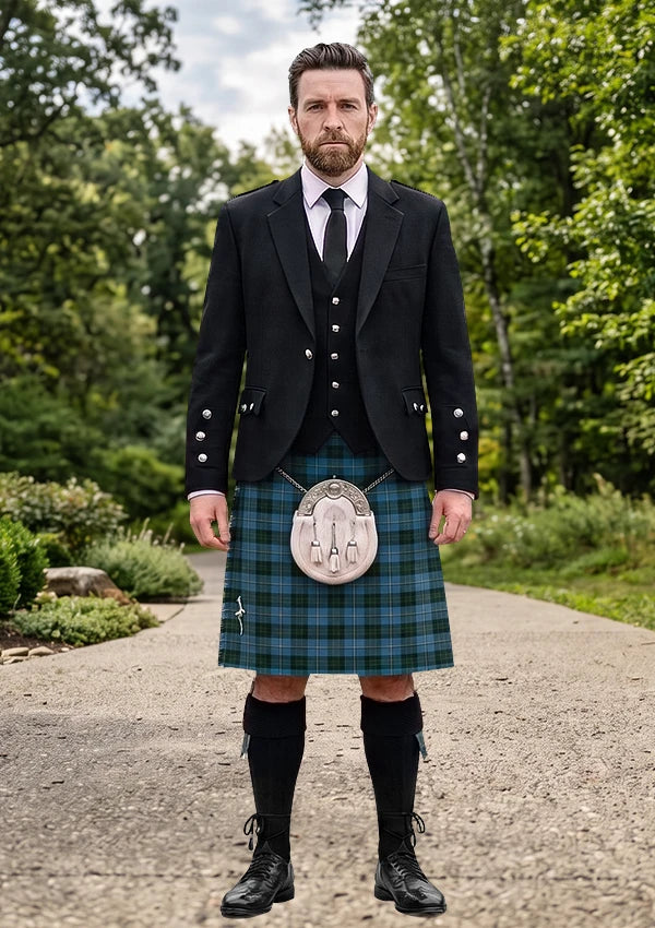 Traditional_Quinn_Tartan_2478_Kilt_and_Argyle_Jacket_Kilt_Outfit_front_image