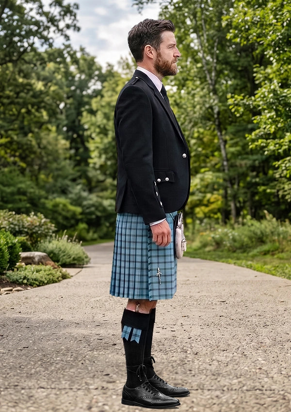 Traditional_Richard_Moriarty_Tartan_Kilt_and_Argyle_Jacket_Kilt_Outfit_right_image