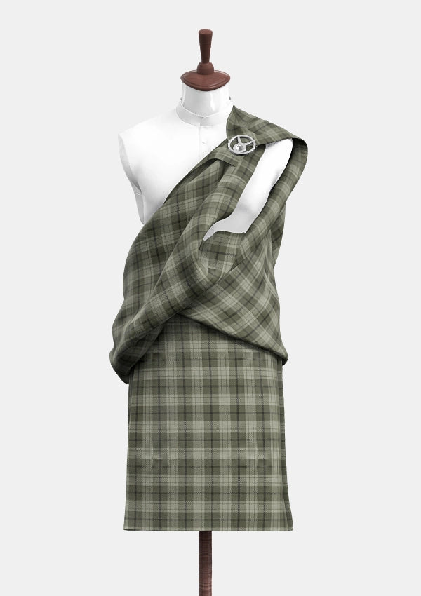 Traditional_Saunders_Tartan_10109_Great_Kilt_front_image
