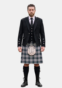 Traditional_Scotland_the_Brave_Dress_Tartan_Kilt_and_Argyle_Jacket_Kilt_Outfits_front_image
