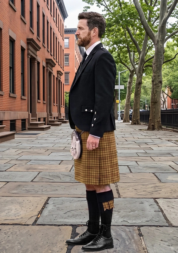 Traditional_Seaforth_Estate_Check_Tartan_Kilt_and_Argyle_Jacket_Kilt_Outfit_left_image