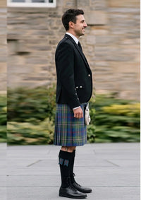 Traditional_Singh_tartan_2600_Kilt_and_Argyle_Jacket_Kilt_Outfit_right_image