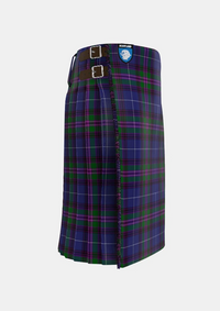 Traditional_Spirit_of_Bannockburn_tartan_right_image_with_pleated_design_and_adjustable_buckles_for_men