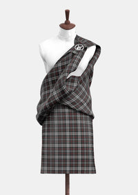 Traditional_St_Mirren_Tartan_3831_Great_Kilt_front_image