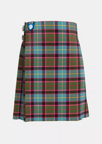 Traditional_Stirling_Bannockburn_Tartan_kilt_front_image_with_pleated_design_and_adjustable_buckles_for_men