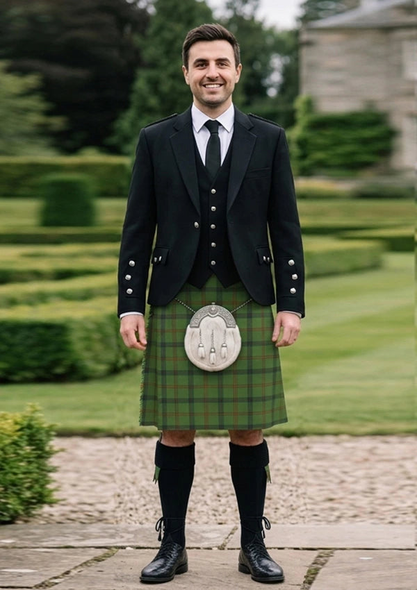 Traditional_Strachan_Hunting_tartan_13033_Kilt_and_Argyle_Jacket_Kilt_Outfit_front_image