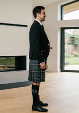 Traditional_US_Marine_Corp_Tartan_Kilt_and_Argyle_Jacket_Kilt_Outfit_right_image