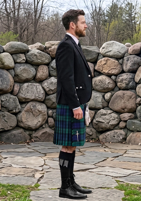 Traditional_Wallace_Blue_Tartan_46_Kilt_and_Argyle_Jacket_Kilt_Outfit_right_image