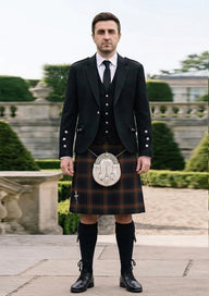 Traditional_Watt_Tartan_4210_Kilt_and_Argyle_Jacket_Kilt_Outfit_front_image