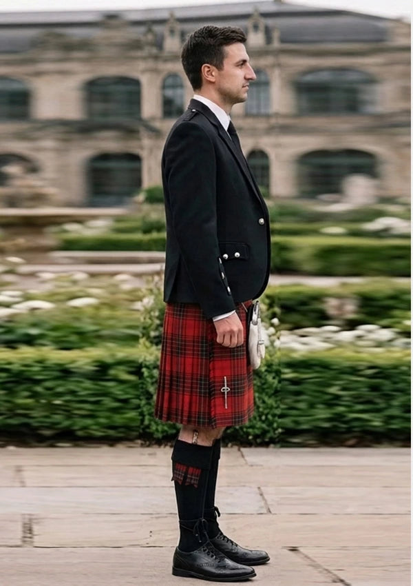 Traditional_Wemyss_Tartan_1512_Kilt_and_Argyle_Jacket_Kilt_Outfit_right_image