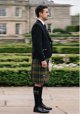 Traditional_Windsor_Tartan_4243_Kilt_and_Argyle_Jacket_Kilt_Outfit_right_image