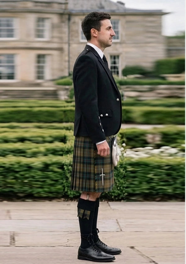 Traditional_Windsor_Tartan_4243_Kilt_and_Argyle_Jacket_Kilt_Outfit_right_image